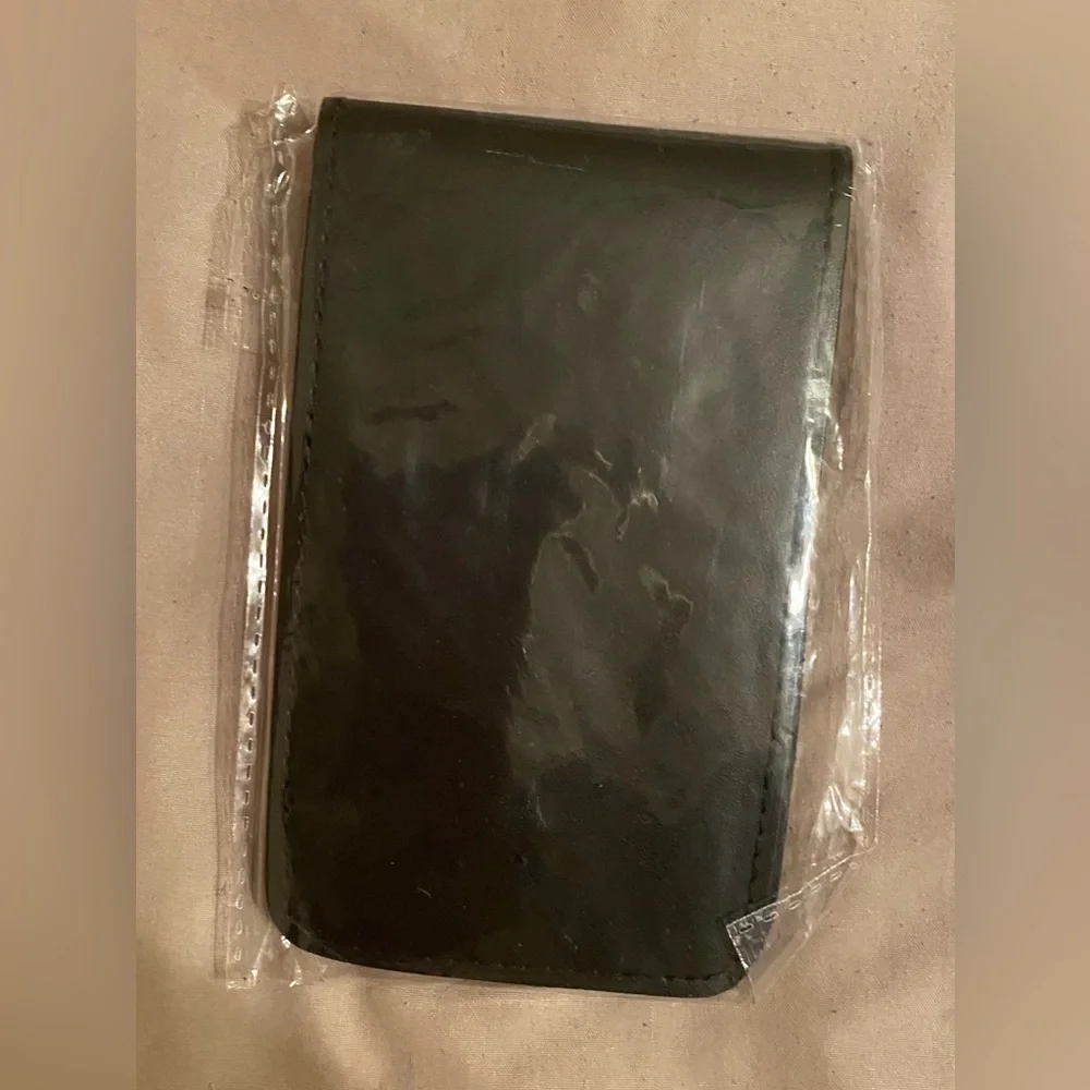 Federal Minimalist - NEW - Black Leather Memo Pad Notepad Holder. NWOT